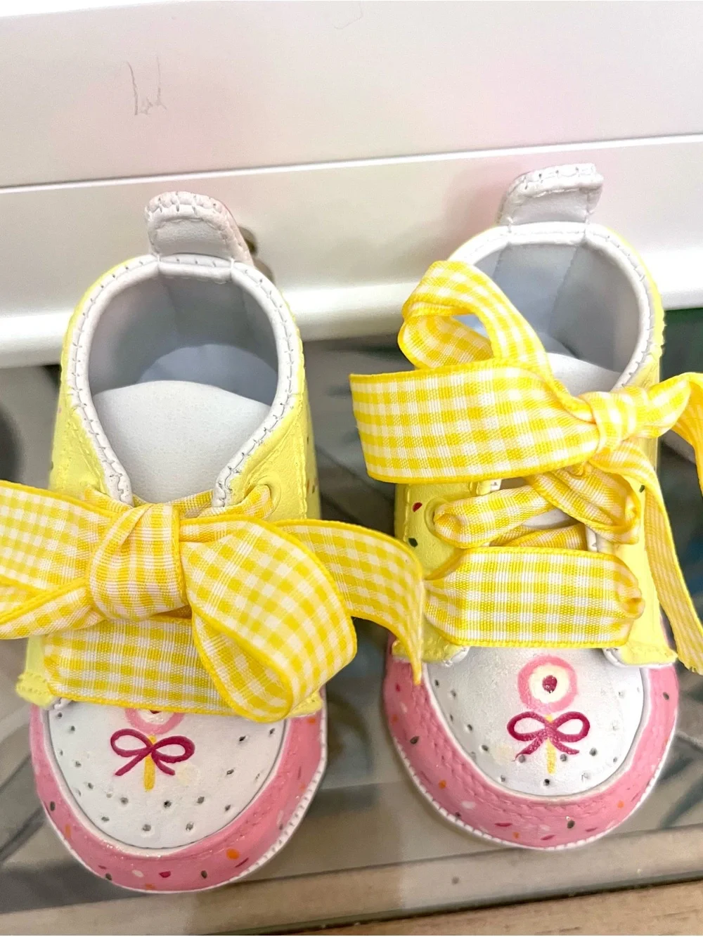Cynthia Rowley Yellow Gingham Bow Baby Sneakers with Pink Accents